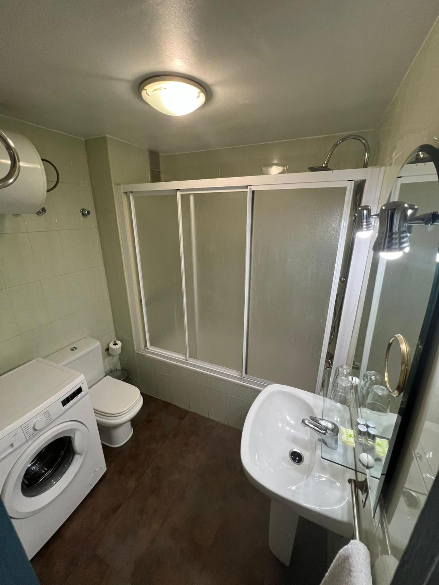 Apartamentos Playa Bajondillo Torremolinos Rum bild