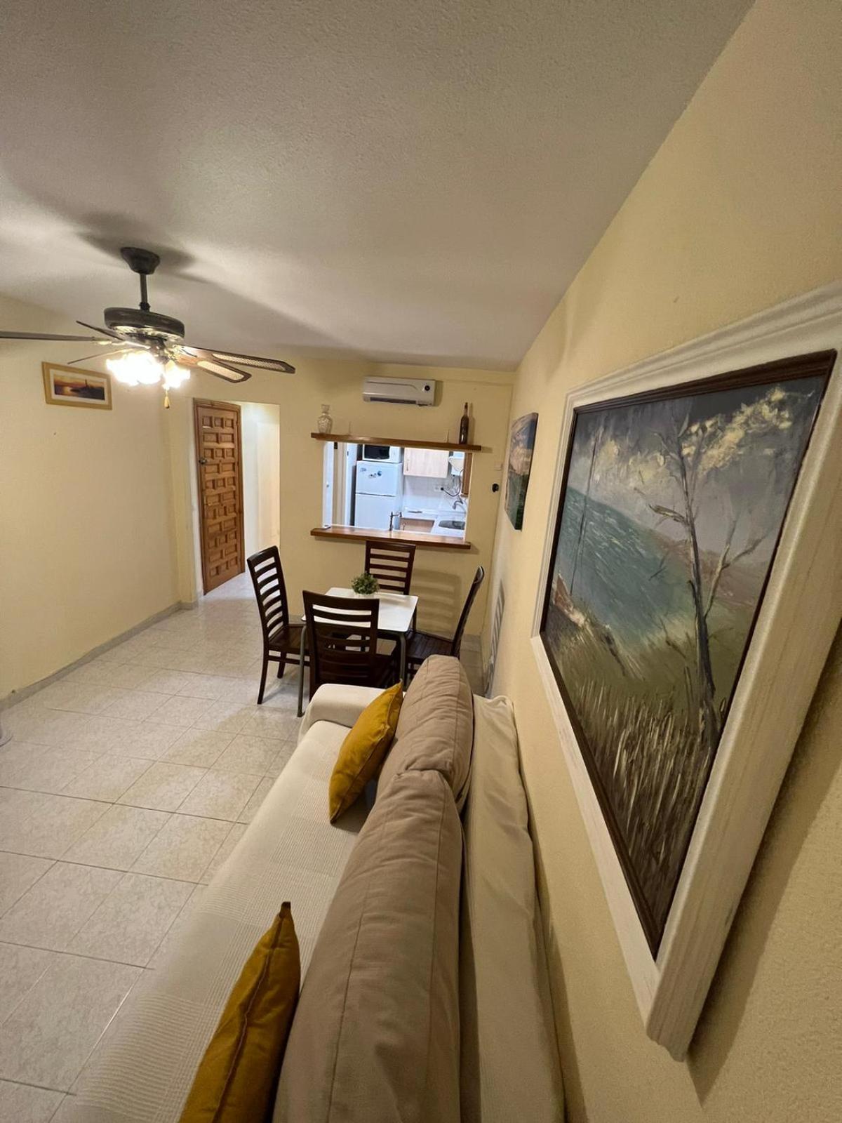 Apartamentos Playa Bajondillo Torremolinos Rum bild